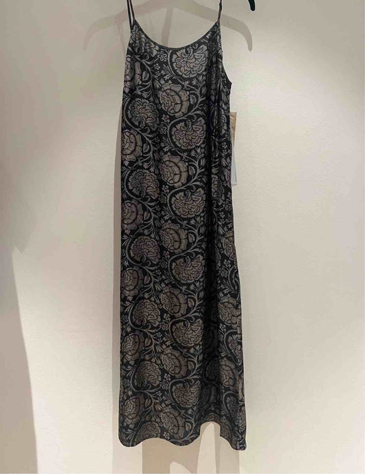 UMA WANG ABITO ANAYA