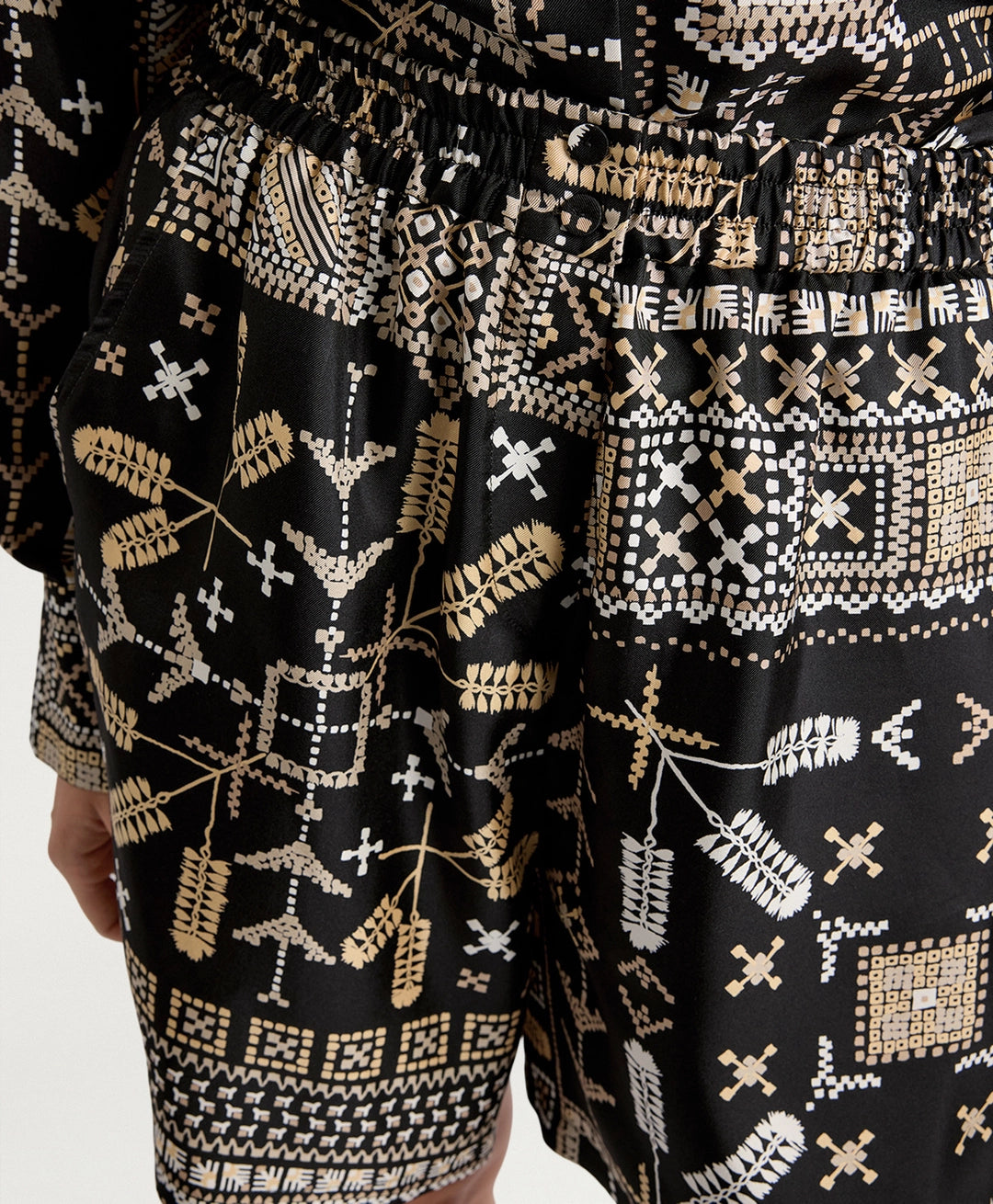 MOMONI' SHORT TUMBLE BLACK